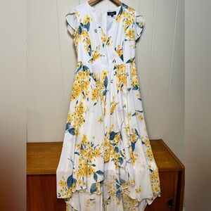 Lulu’s French Counteyside White Floral High-Low Dress / SZ Large
